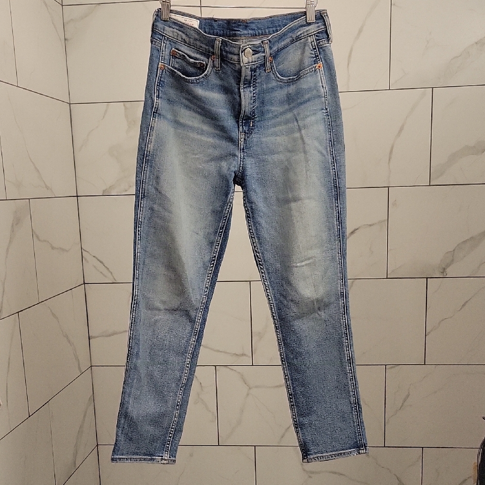 GAP Light Blue Straight Leg Women's Jeans